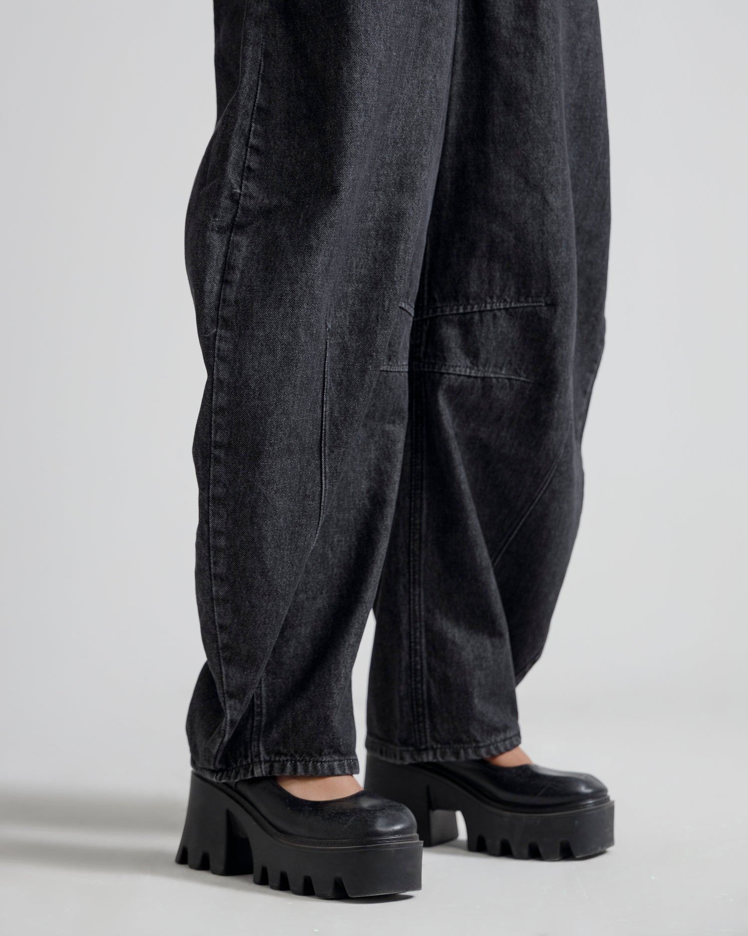 Type 2: 8 Dart Denim Trousers (vintage black)